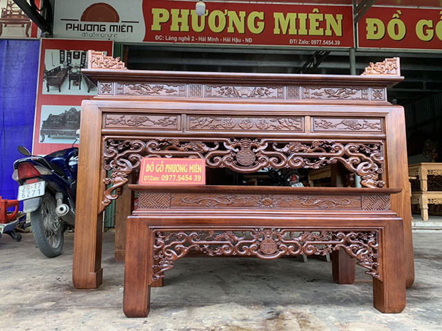bàn thờ truyện như ý gỗ gụ đẹp tại làng nghề